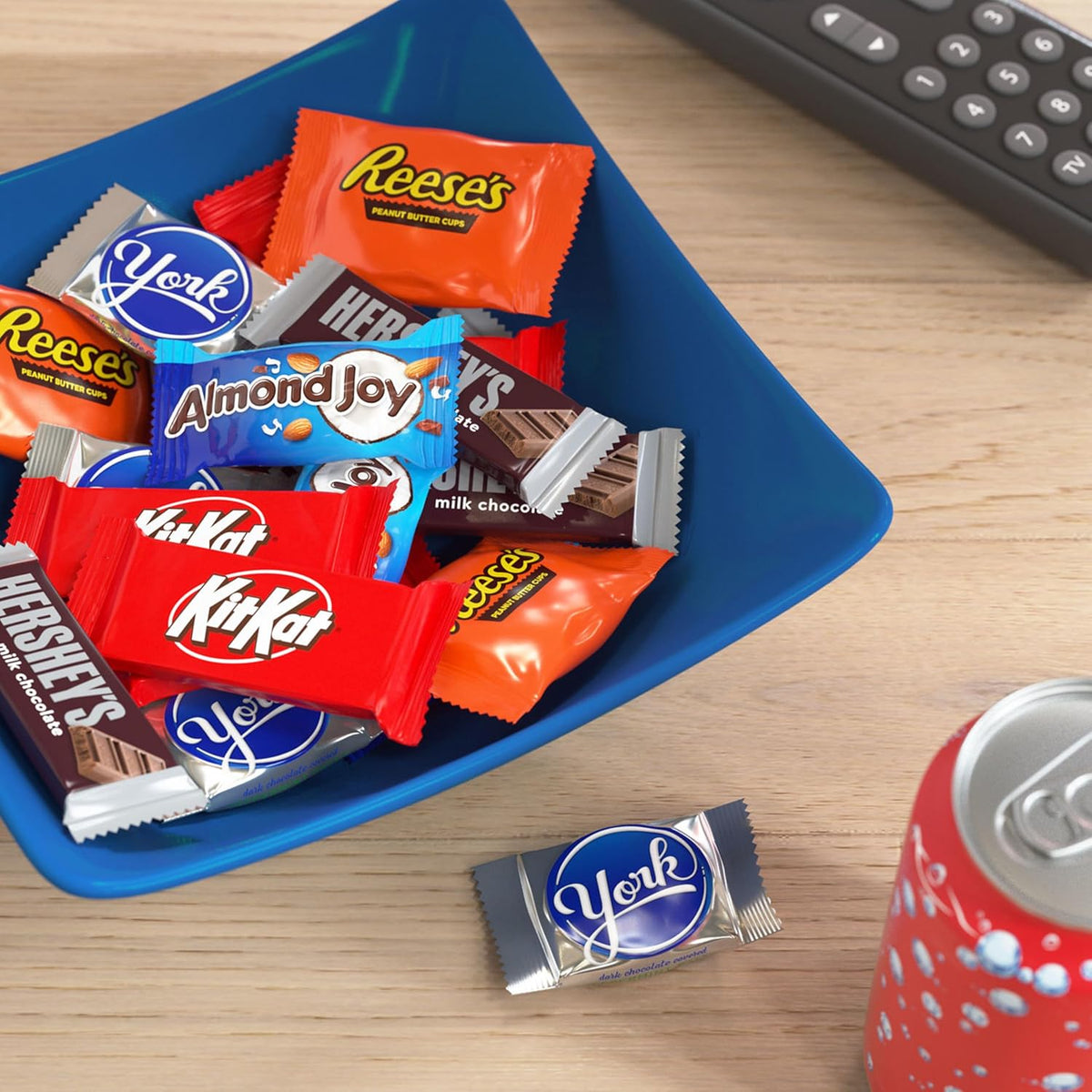 Hershey Assorted Chocolate Flavored Candy Party Pack, 25 oz