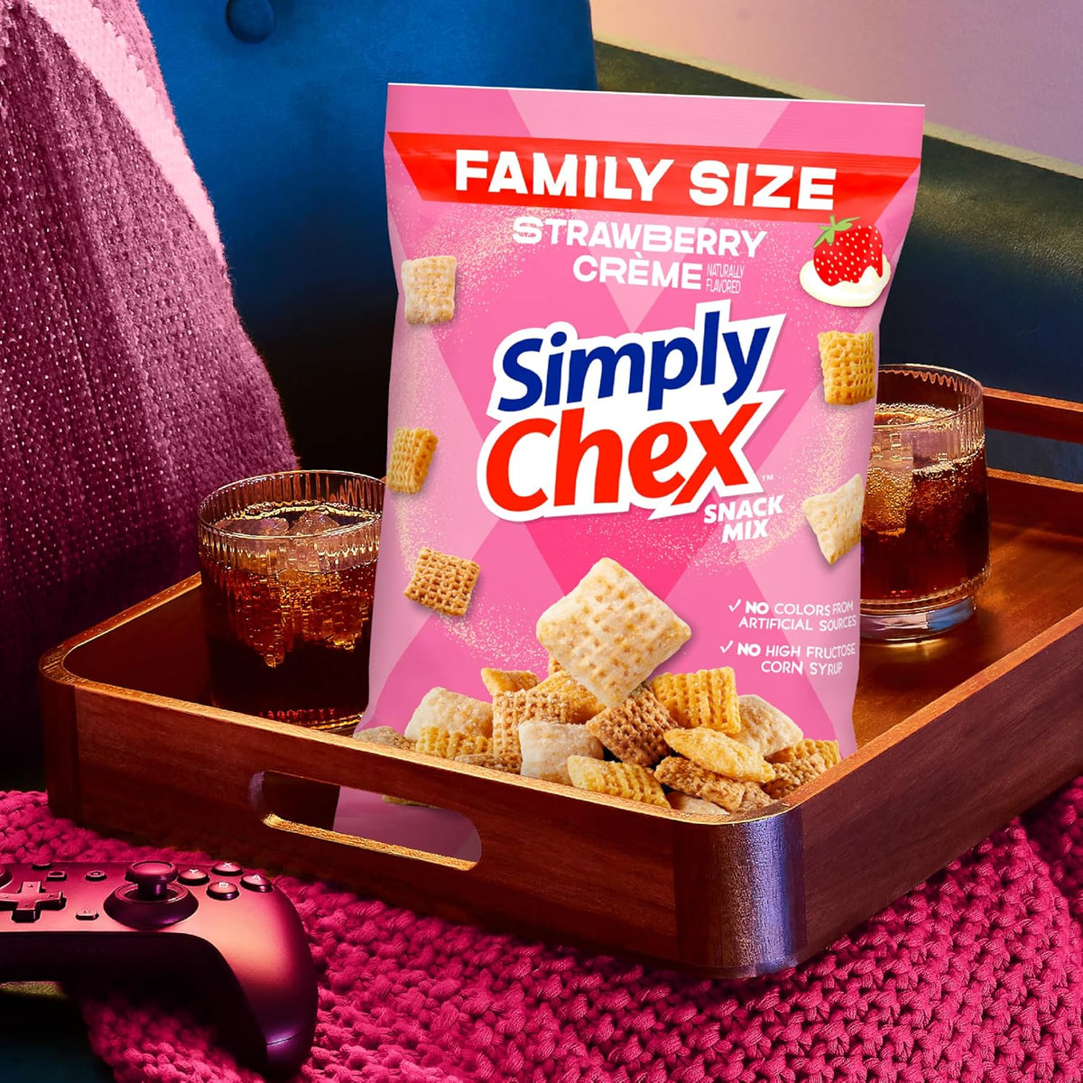 Simply Chex Strawberry Crème Flavored Snack Mix, Family Size, 13.5 oz