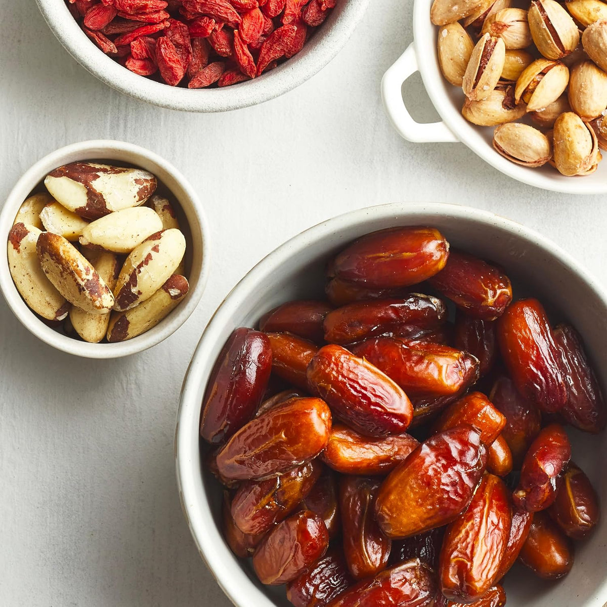 Yupik Pitted Deglet Nour Dates, 10 Oz, Kosher, Gluten-Free, Naturally Sweet Dried Fruits, No Pits, No Sugar Added, No Sulphites, Healthy Snacks